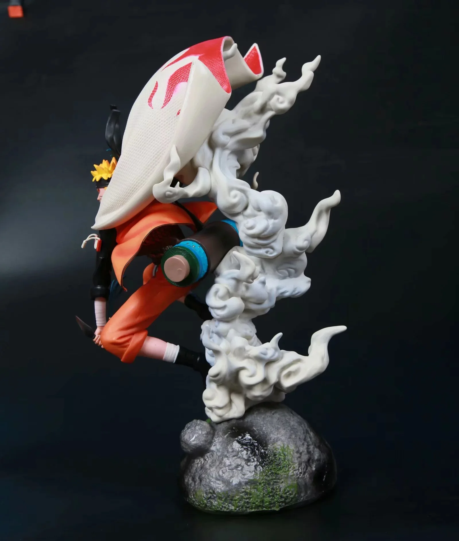 Figurine Naruto Uzumaki posture